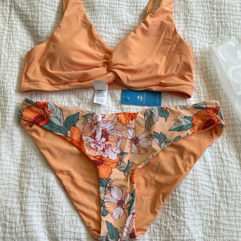 NWT Cupshe bikini. Size large. Adjustable straps and reversible bottoms.